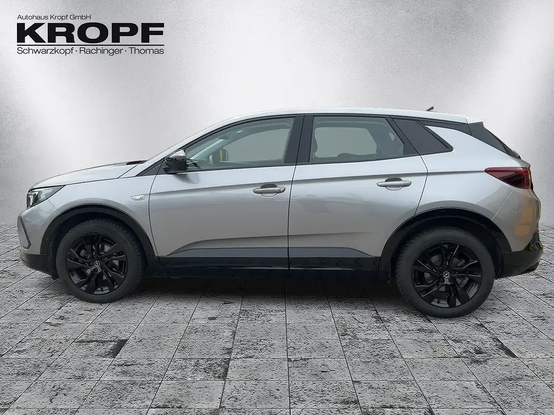 Opel Grandland - Thumbnail 2