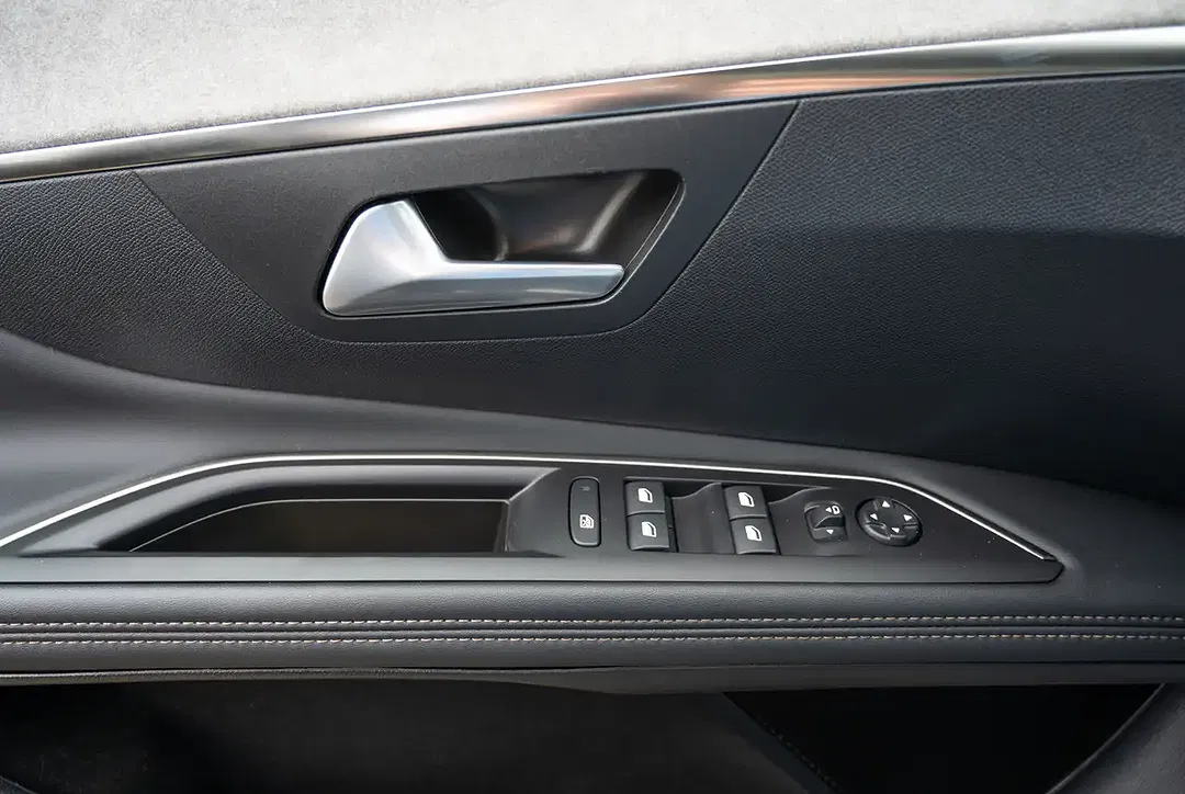 Peugeot 3008 - Thumbnail 13