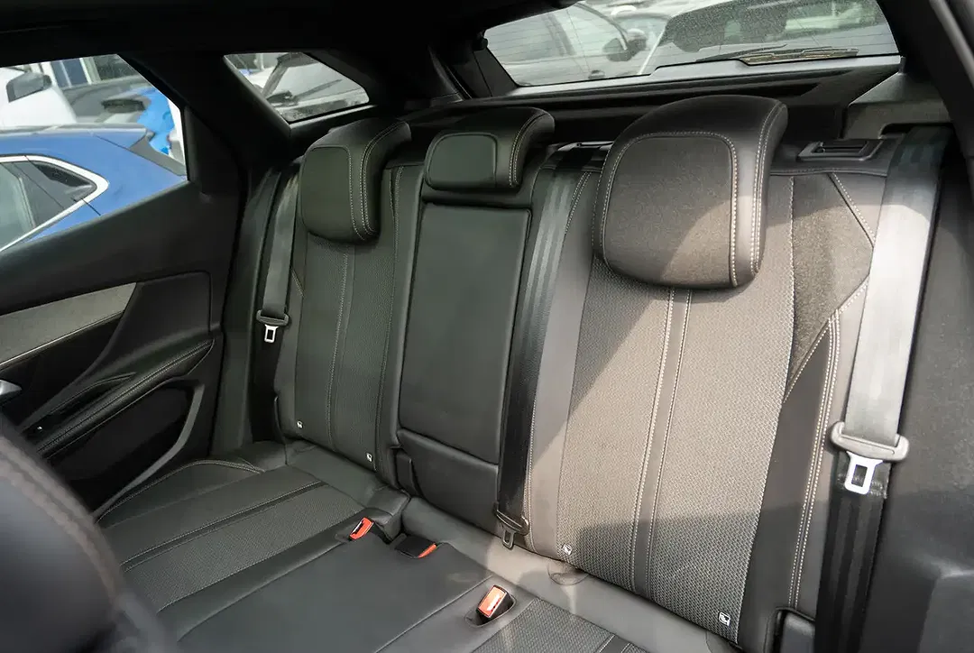 Peugeot 3008 - Thumbnail 8