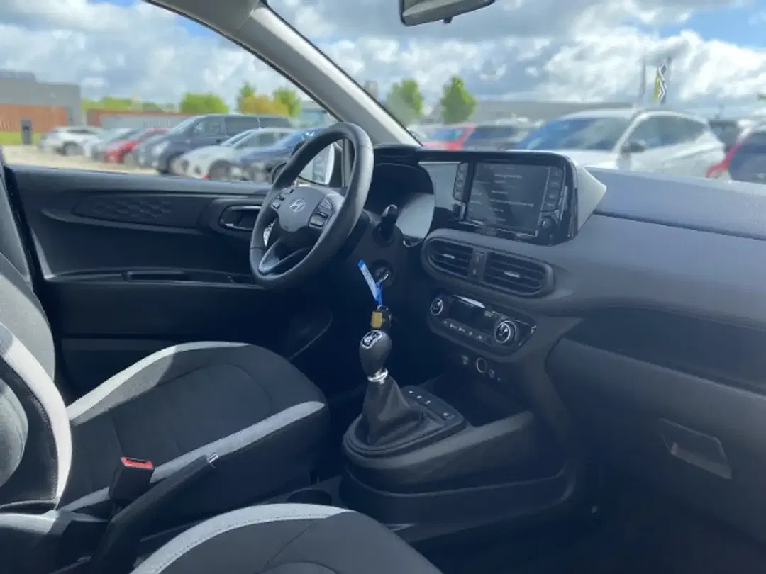 Hyundai i10 - Thumbnail 6