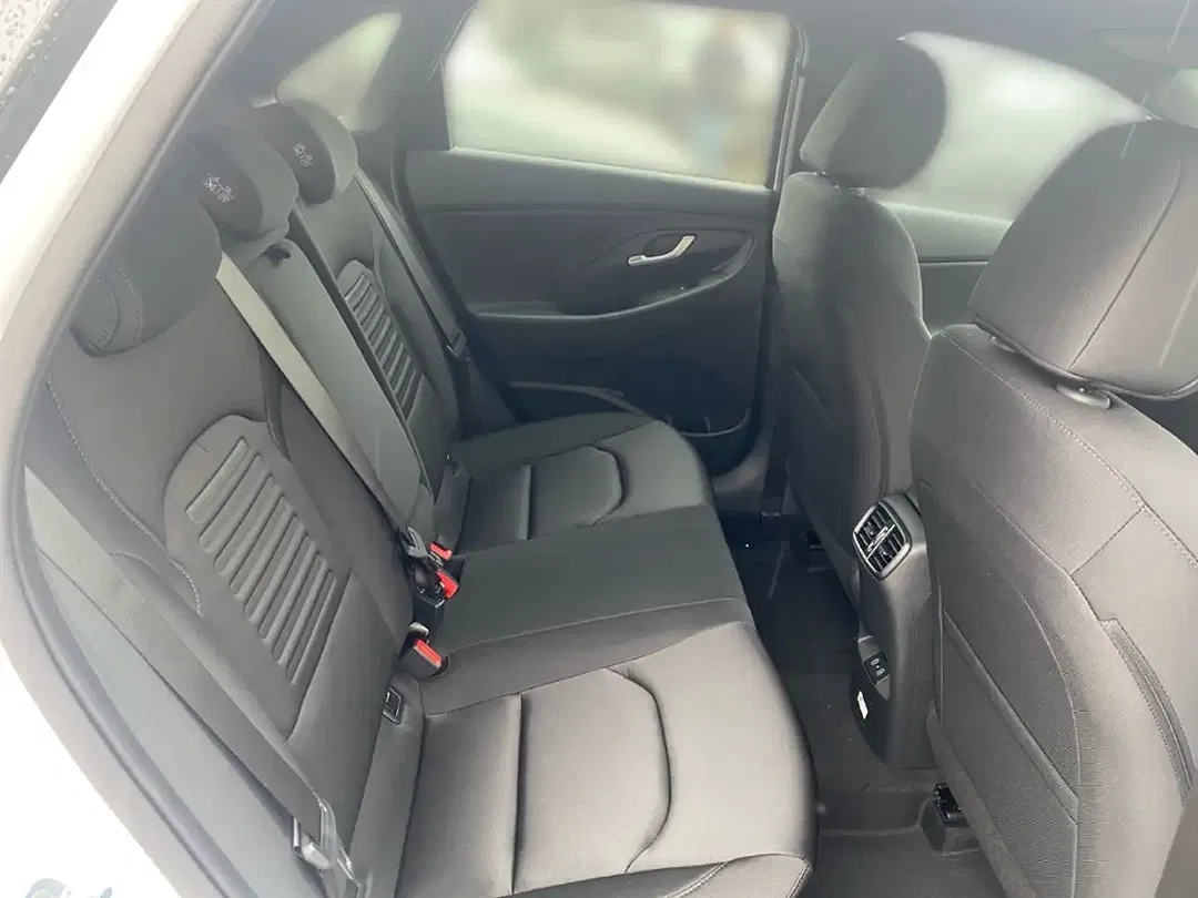 Hyundai i30 - Thumbnail 13