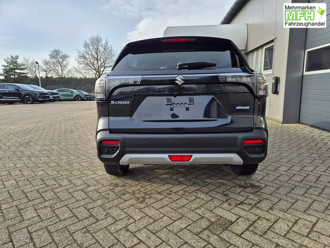 Suzuki S-Cross - Thumbnail 4