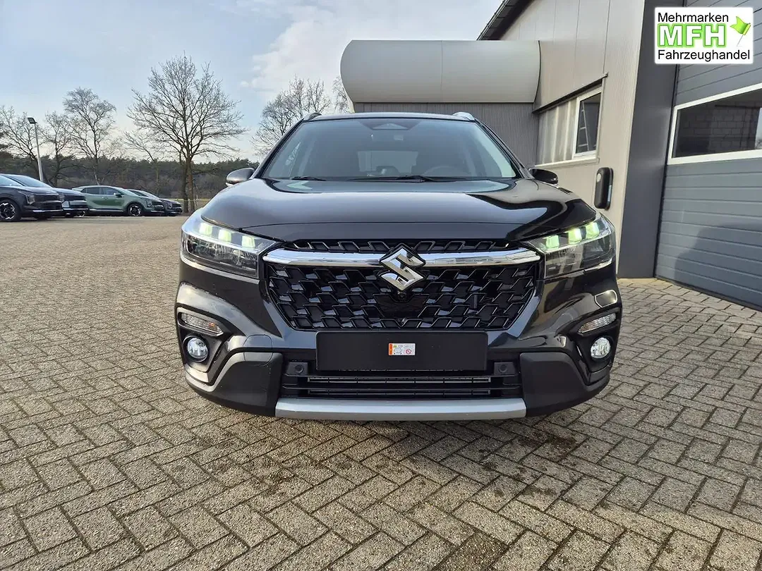 Suzuki S-Cross - Thumbnail 8