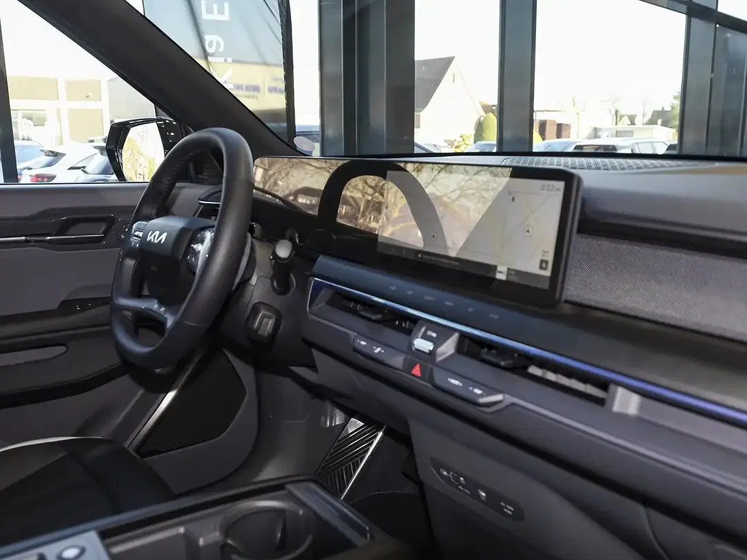 Kia EV9 - Thumbnail 4
