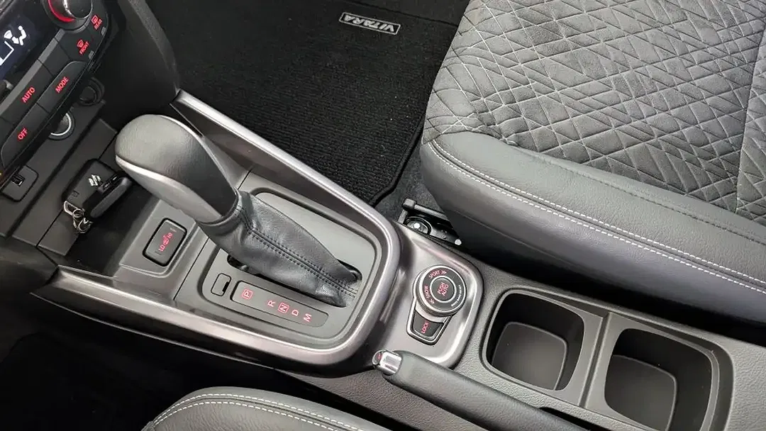 Suzuki Vitara - Thumbnail 13