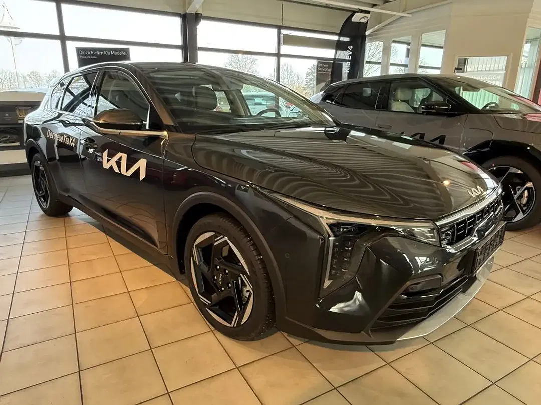 Kia K4 - Thumbnail 1