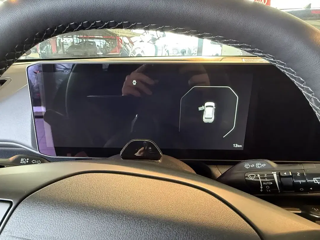 Kia K4 - Thumbnail 11