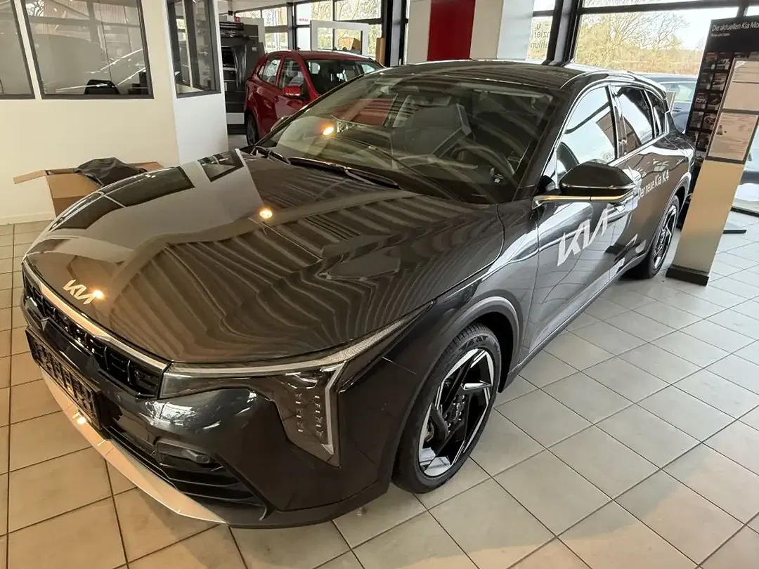 Kia K4 - Thumbnail 2