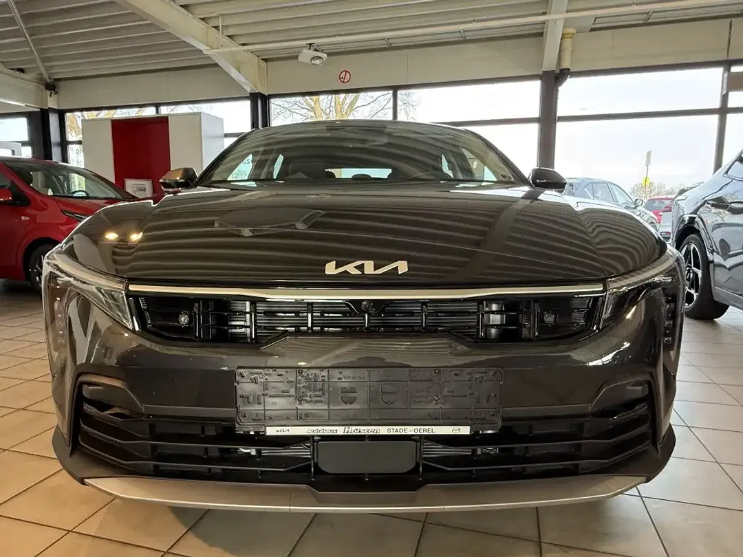 Kia K4 - Thumbnail 3