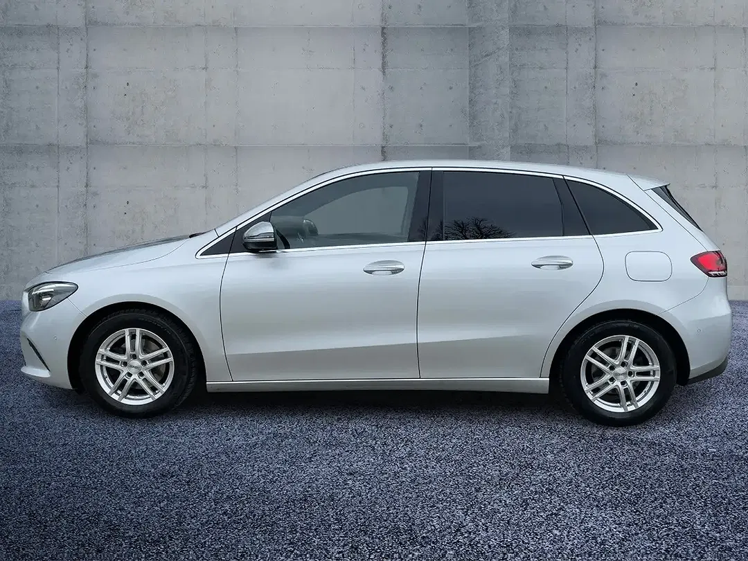 Mercedes-Benz B 180 - Thumbnail 3
