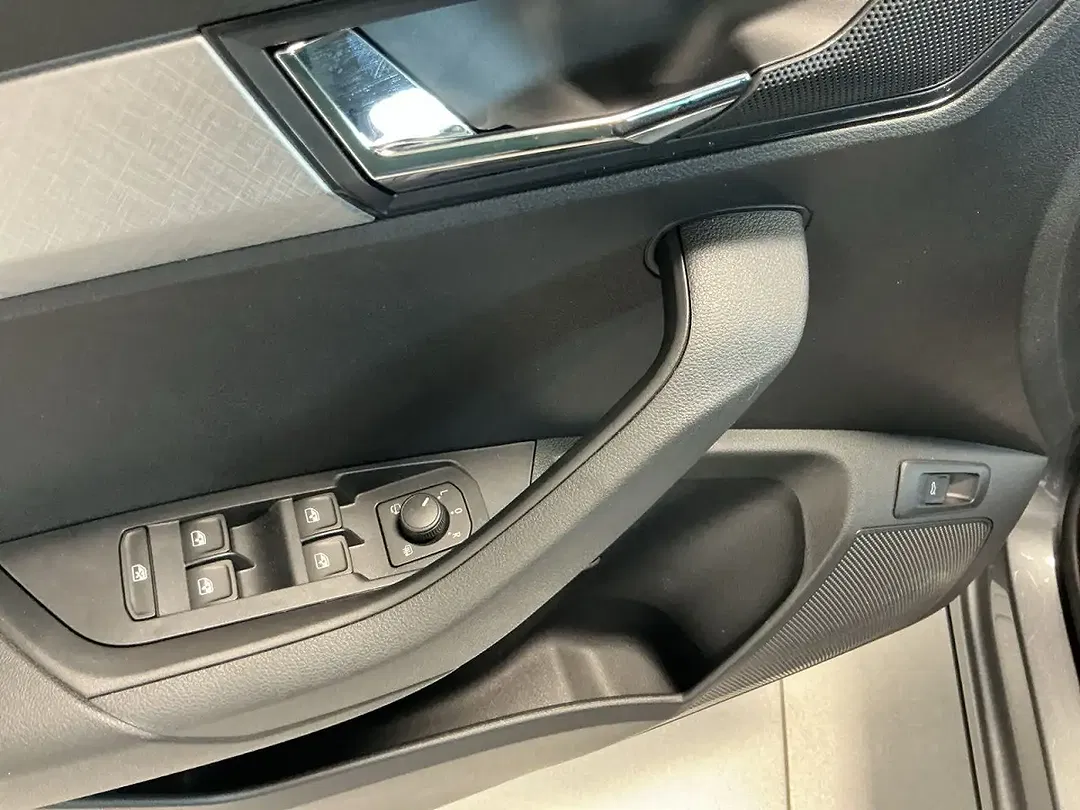 Skoda Karoq - Thumbnail 13