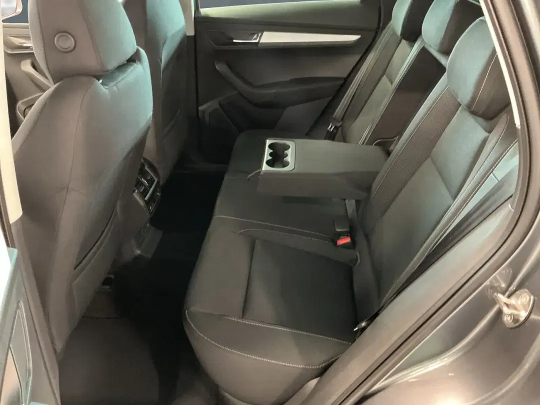 Skoda Karoq - Thumbnail 8