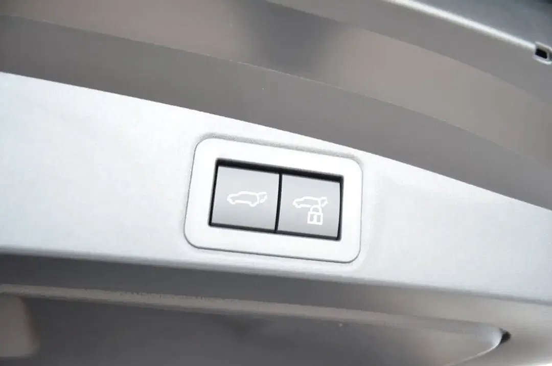 Toyota Corolla - Thumbnail 10