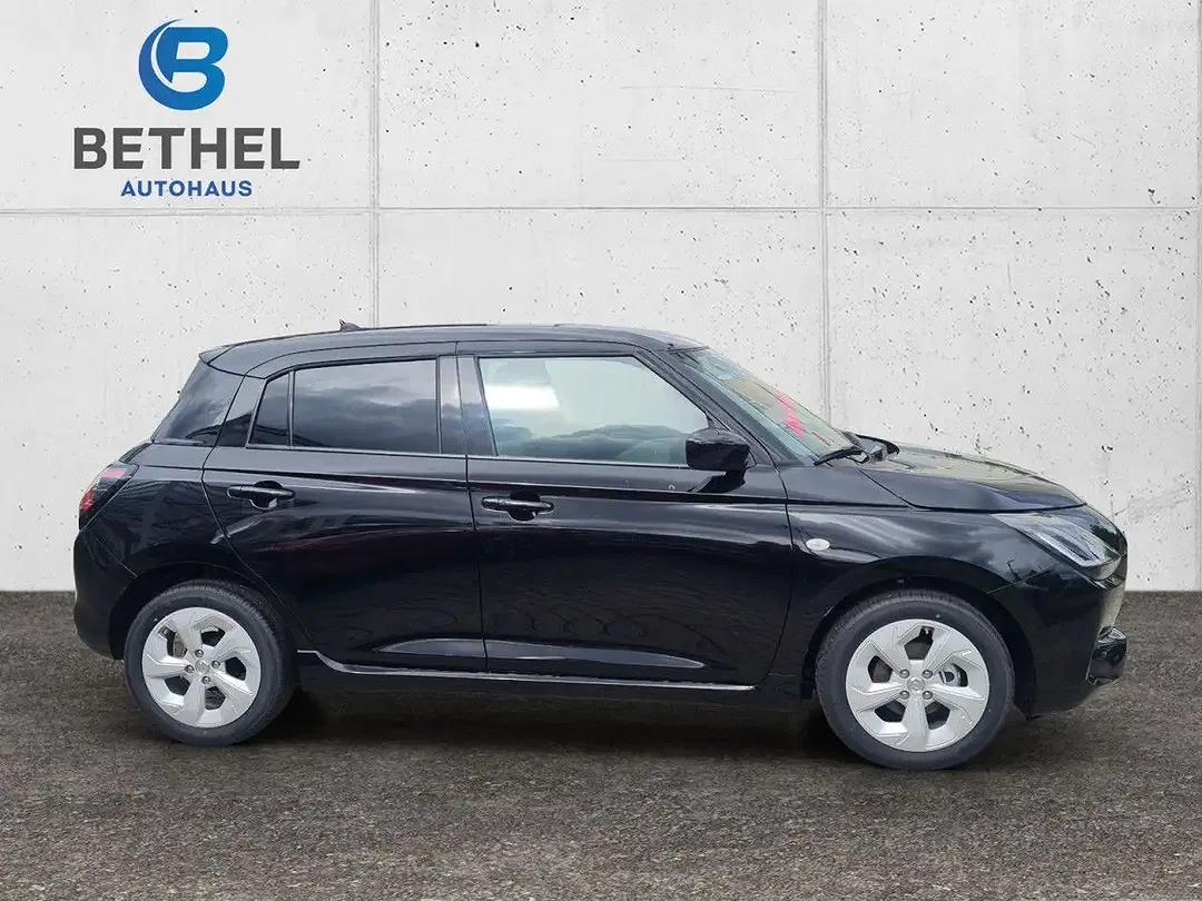 Suzuki Swift - Thumbnail 4