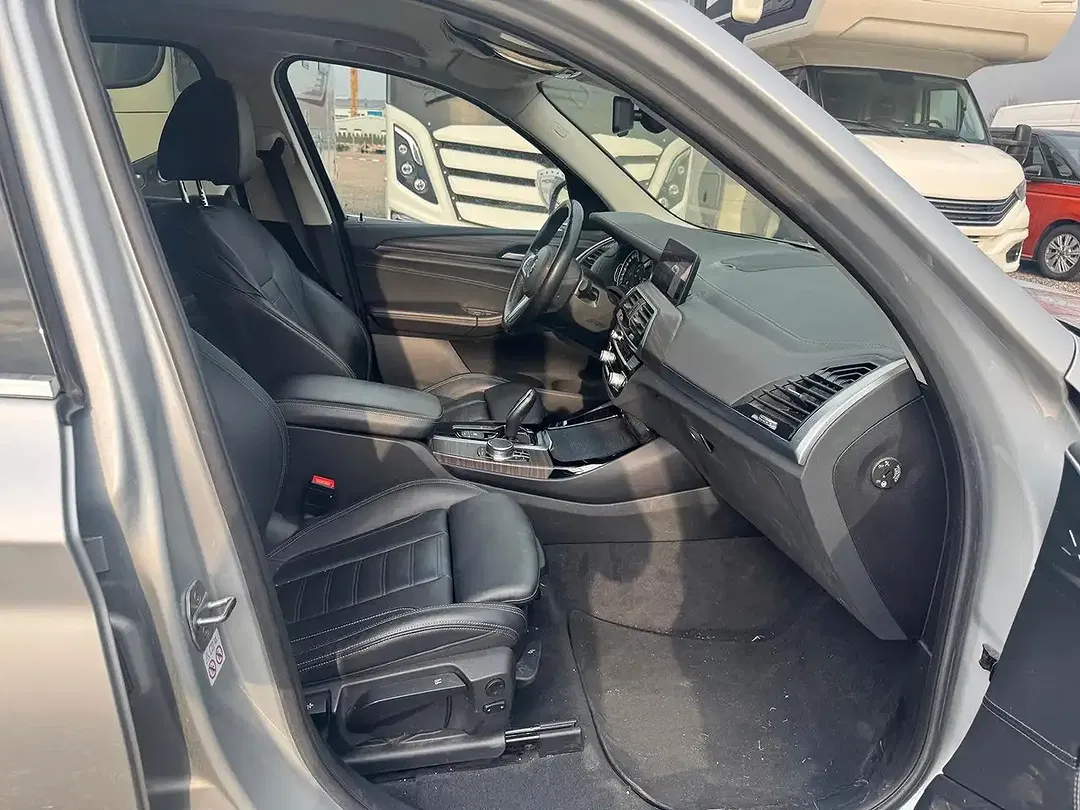 BMW X3 - Thumbnail 11