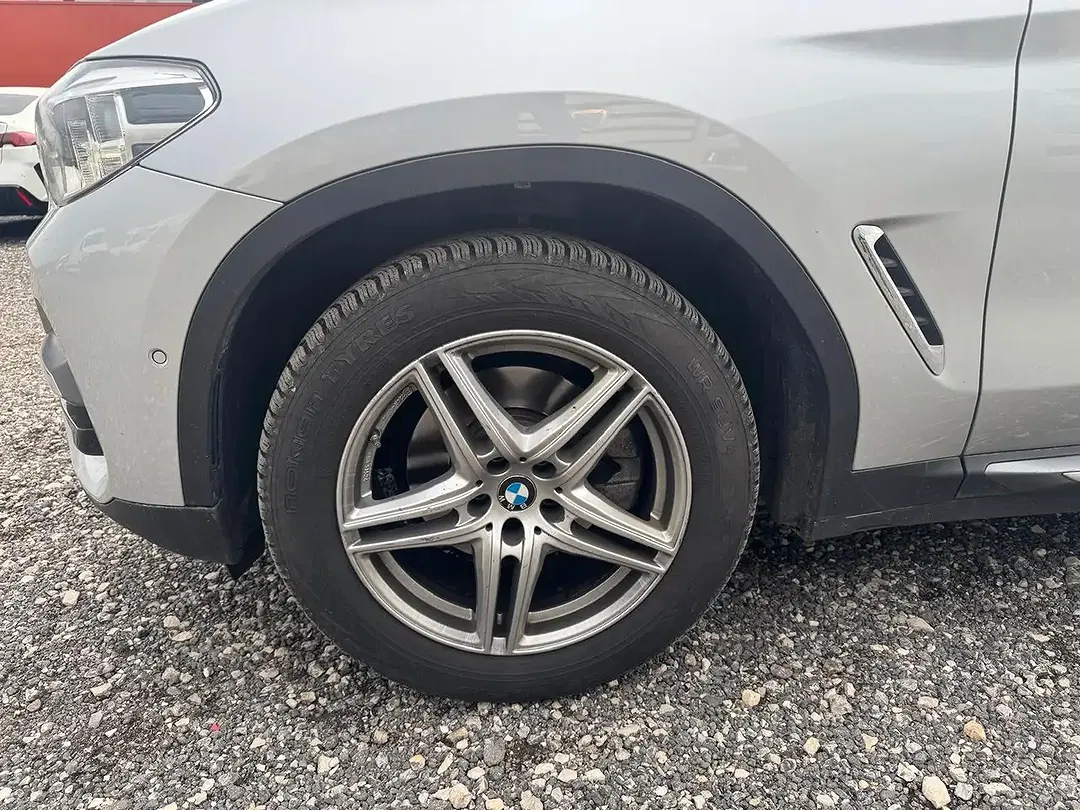 BMW X3 - Thumbnail 5