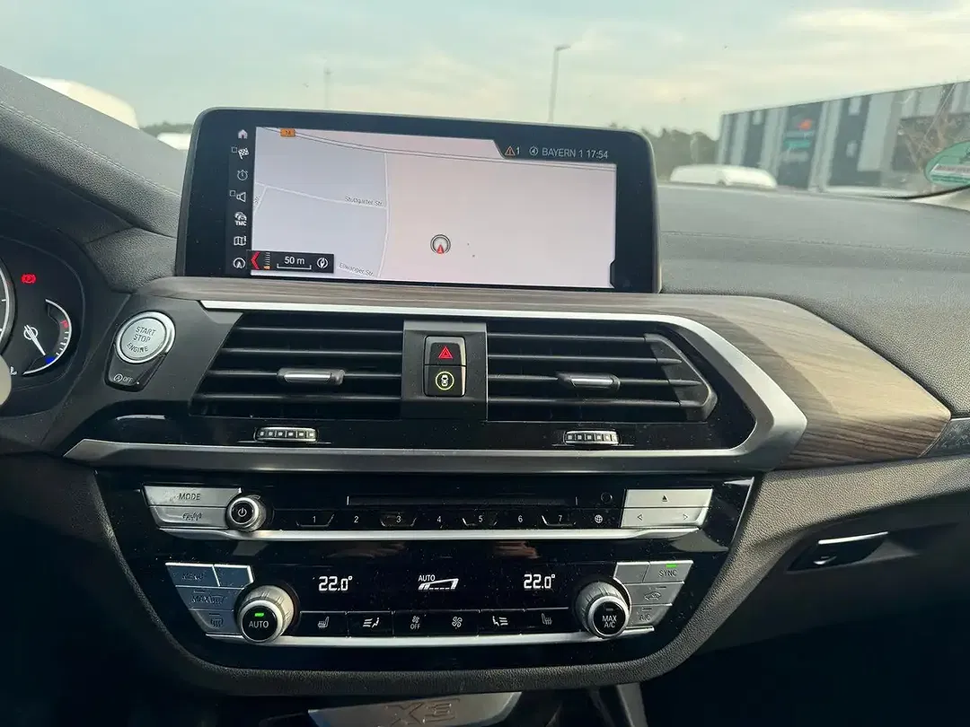 BMW X3 - Thumbnail 9