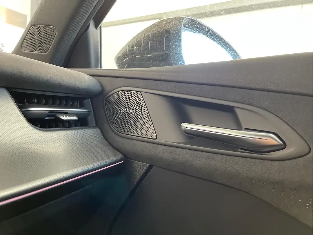 Audi Q3 - Thumbnail 13