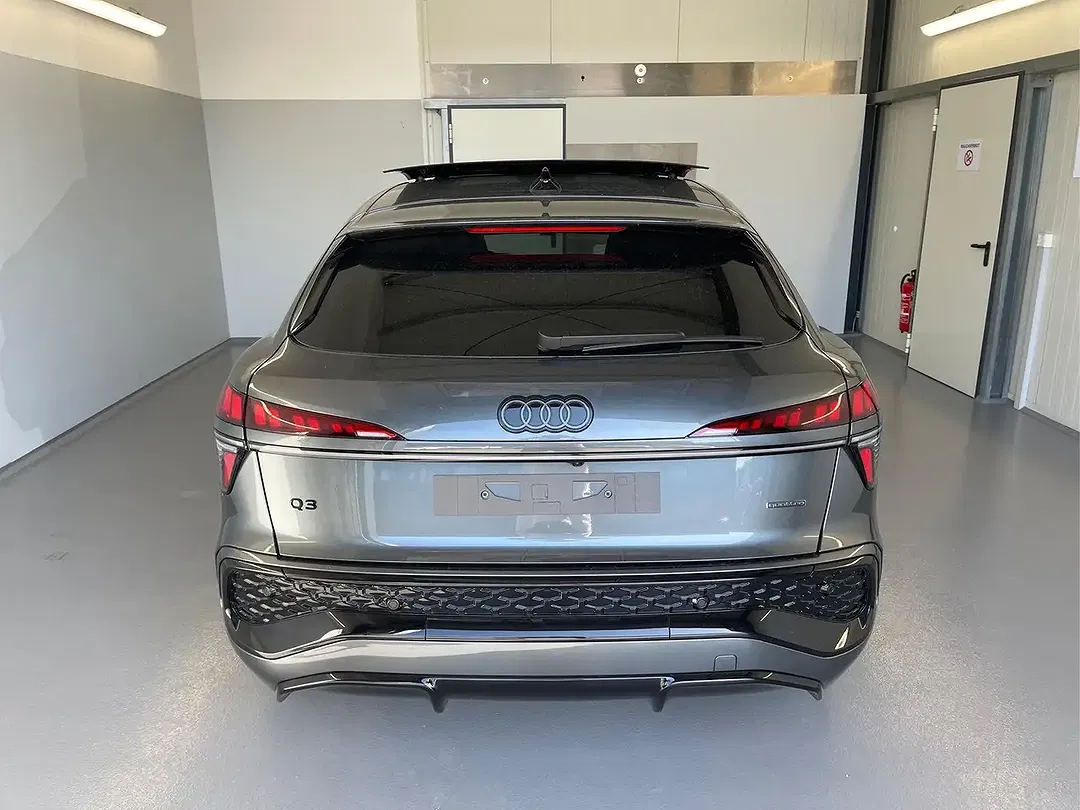Audi Q3 - Thumbnail 5