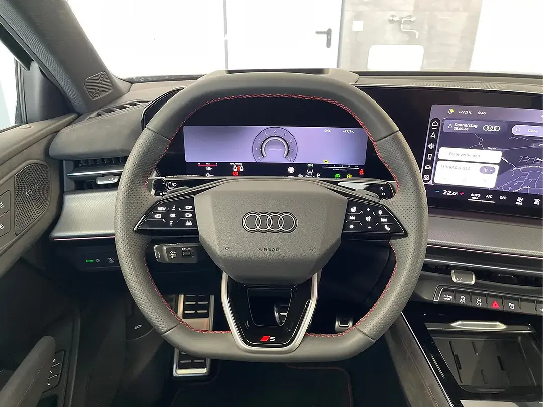 Audi Q3 - Thumbnail 9