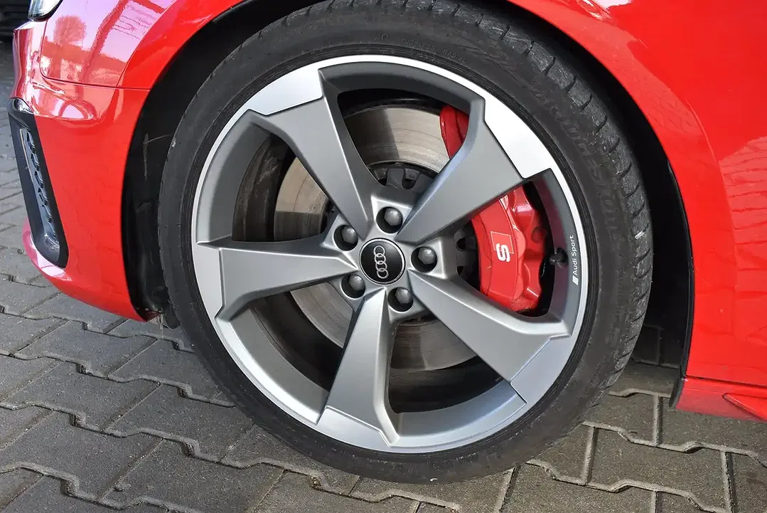 Audi S4 - Thumbnail 2