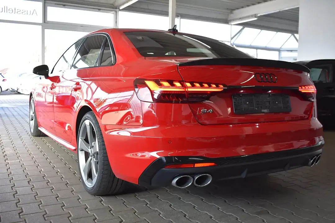 Audi S4 - Thumbnail 4