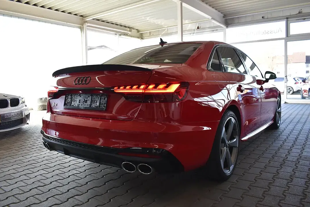 Audi S4 - Thumbnail 6