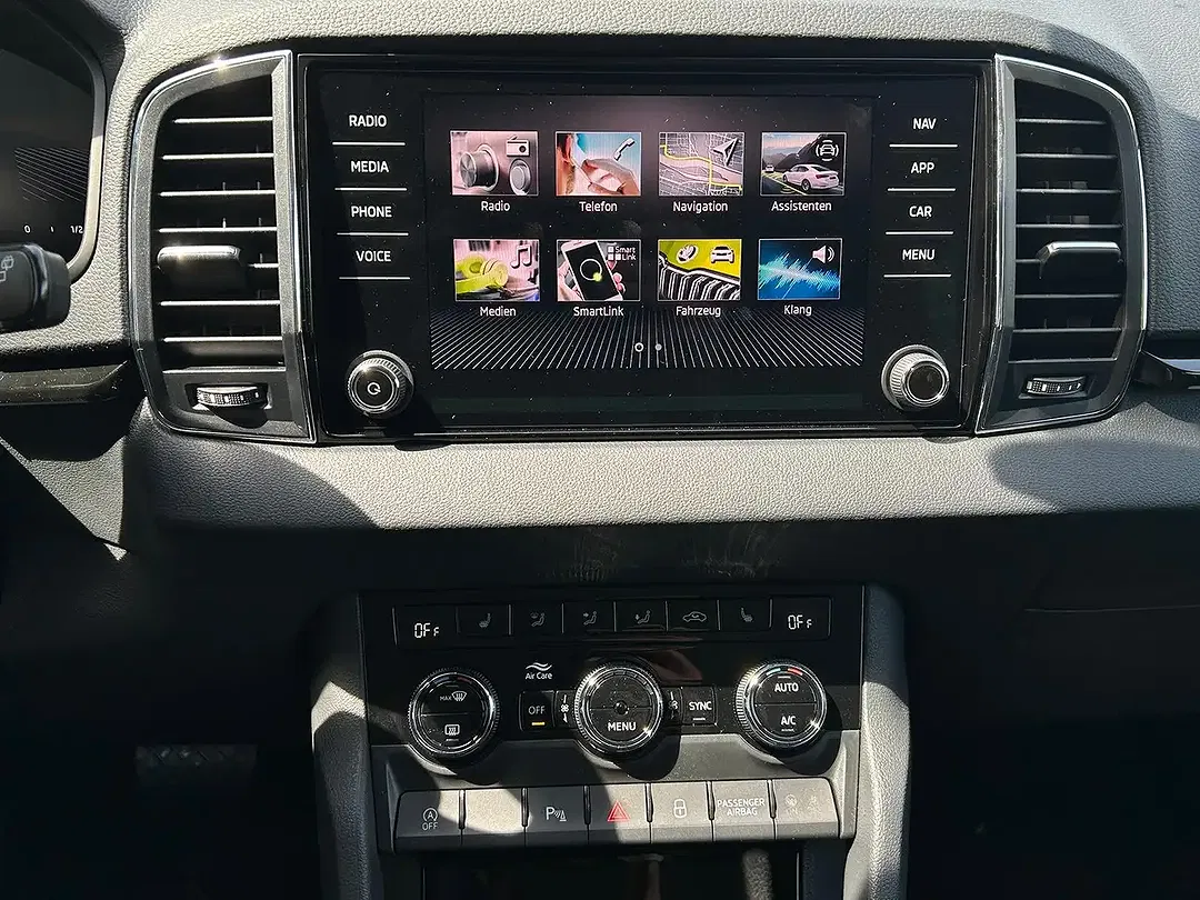 Skoda Karoq - Thumbnail 10