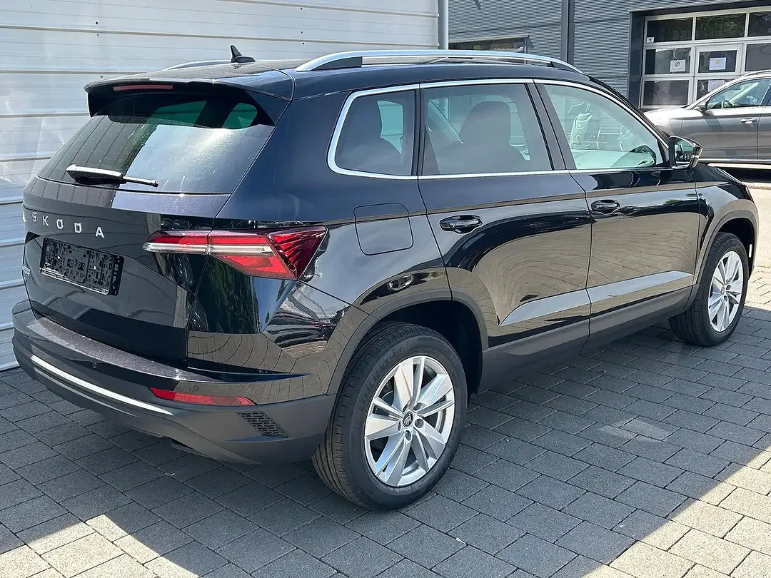 Skoda Karoq - Thumbnail 4