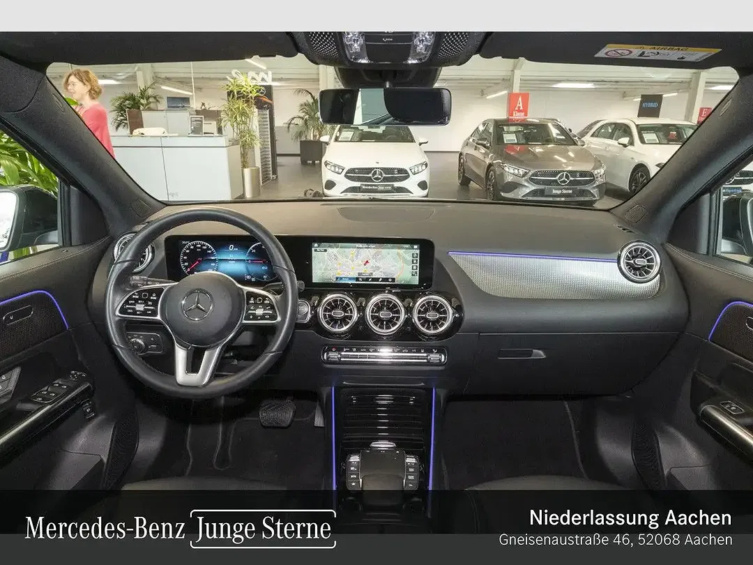 Mercedes-Benz EQA 250 - Thumbnail 8