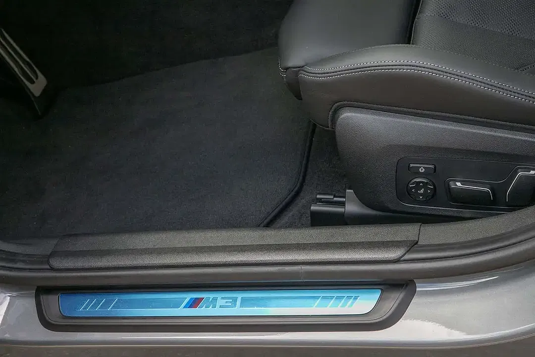 BMW M3 - Thumbnail 11