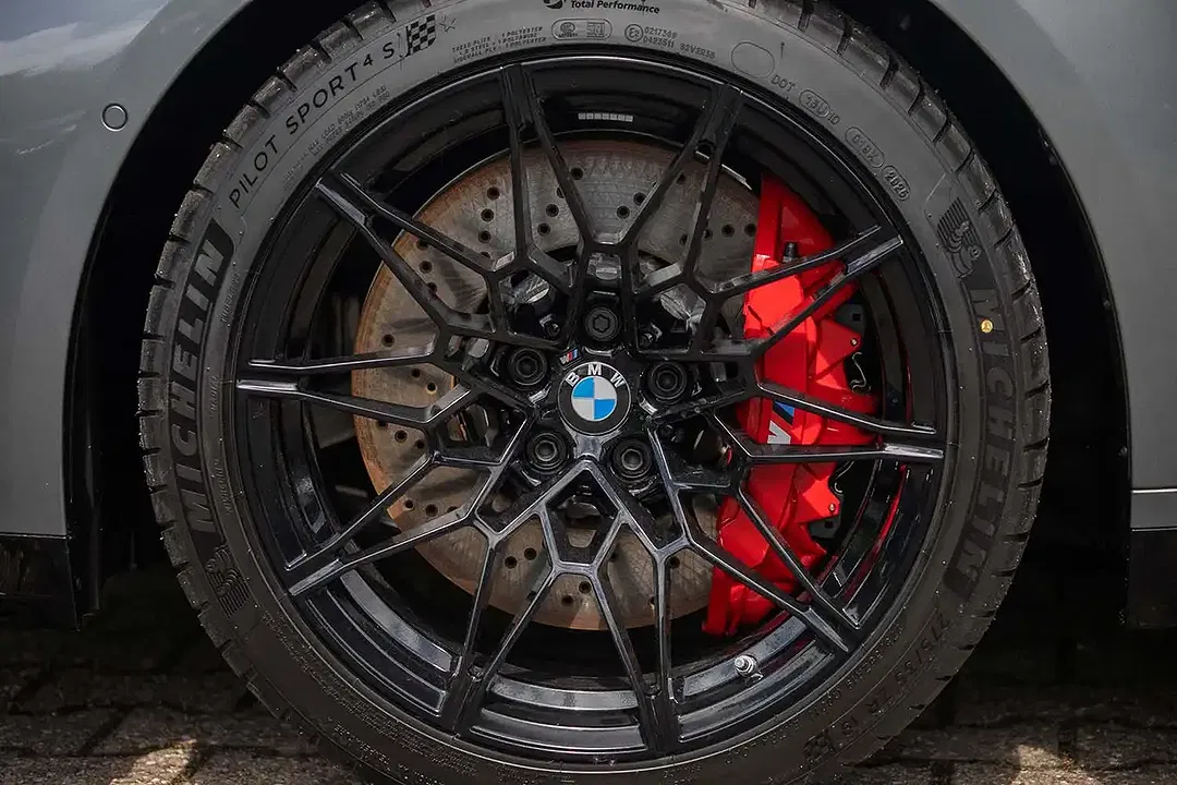 BMW M3 - Thumbnail 4