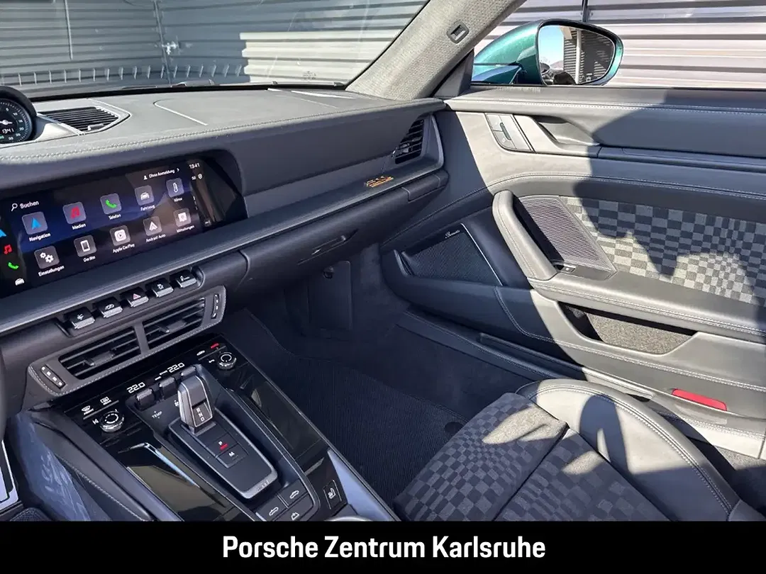 Porsche 992 - Thumbnail 11