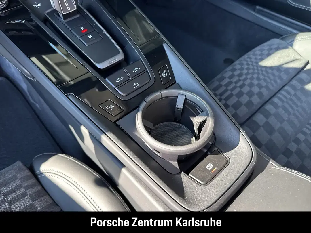 Porsche 992 - Thumbnail 14