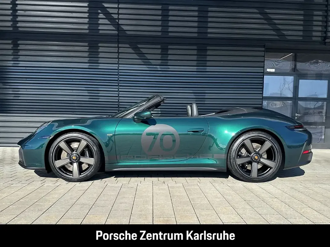 Porsche 992 - Thumbnail 2