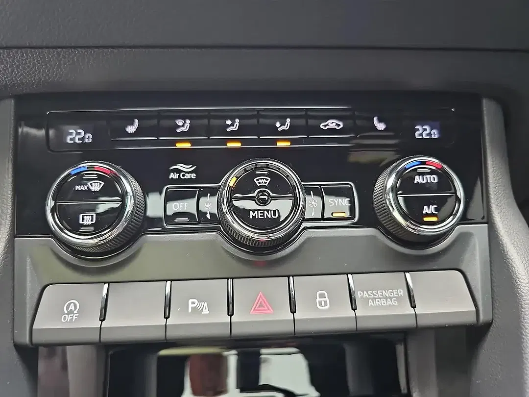 Skoda Karoq - Thumbnail 11