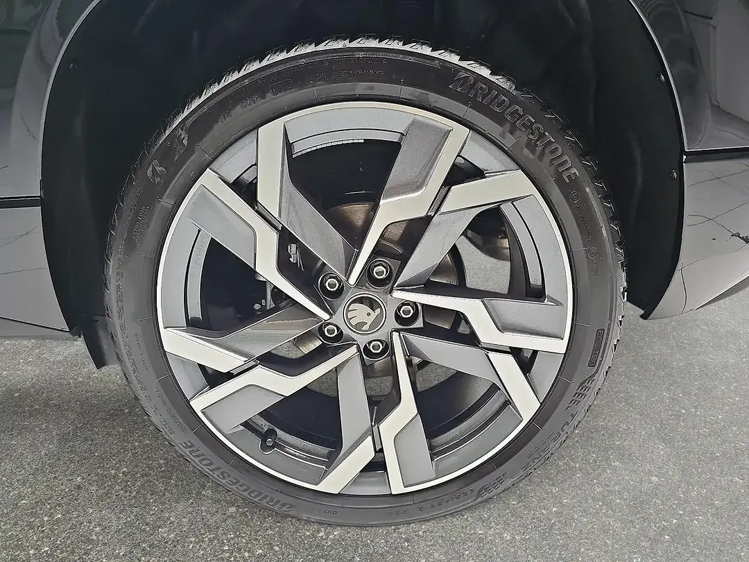 Skoda Karoq - Thumbnail 6