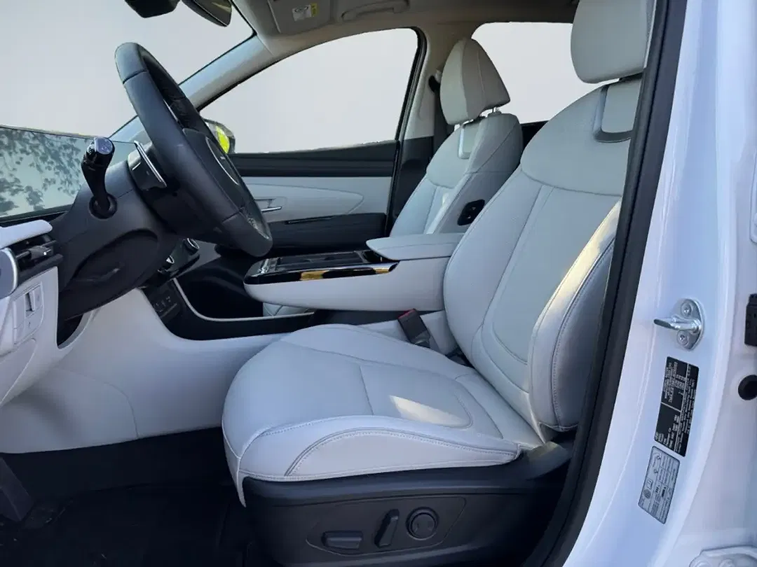 Hyundai TUCSON - Thumbnail 9