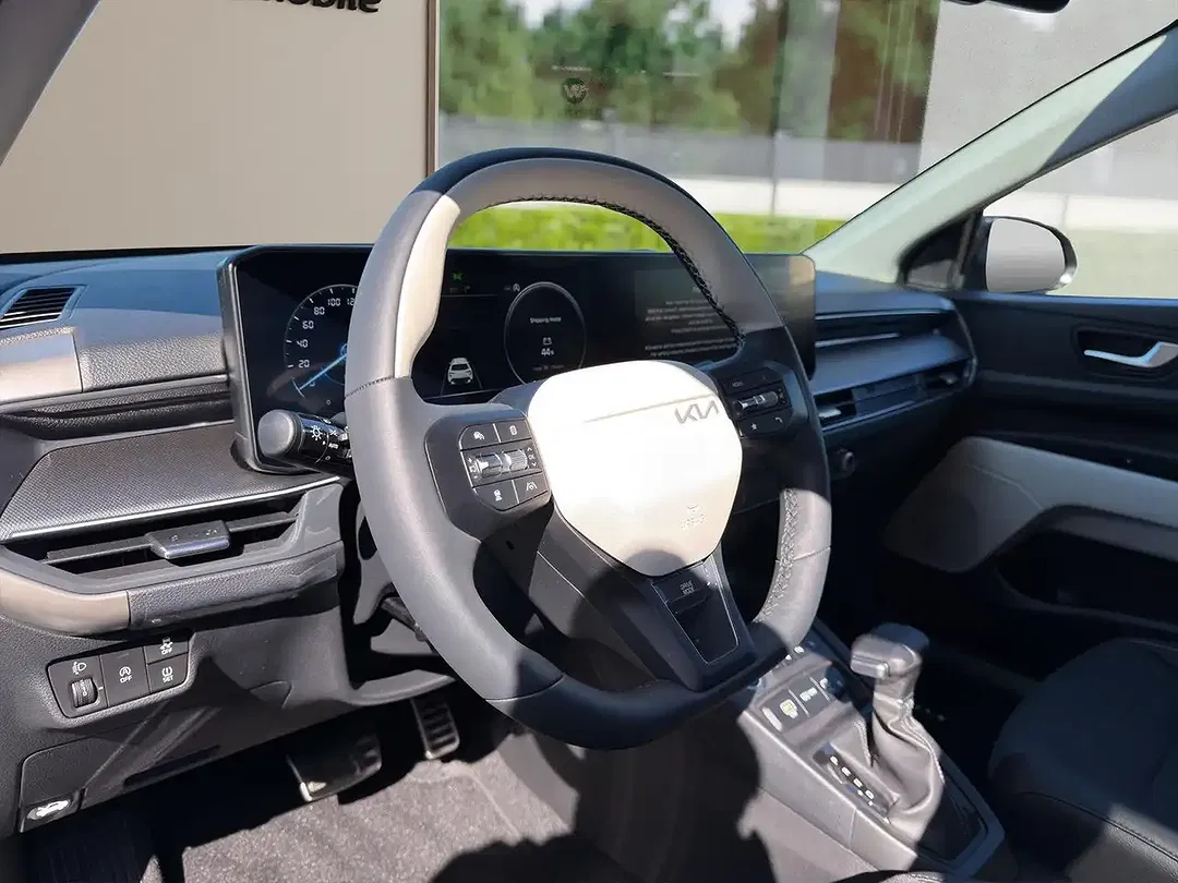 Kia Stonic - Thumbnail 11