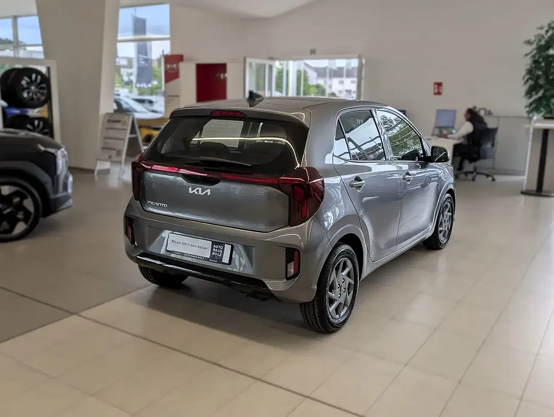 Kia Picanto - Thumbnail 4