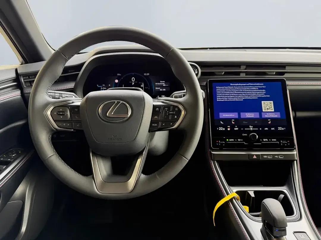 Lexus LBX - Thumbnail 12