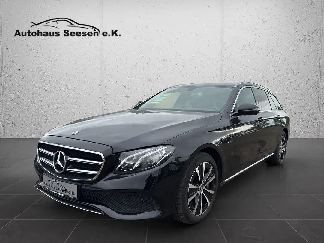 Mercedes-Benz E 300 - Thumbnail 10