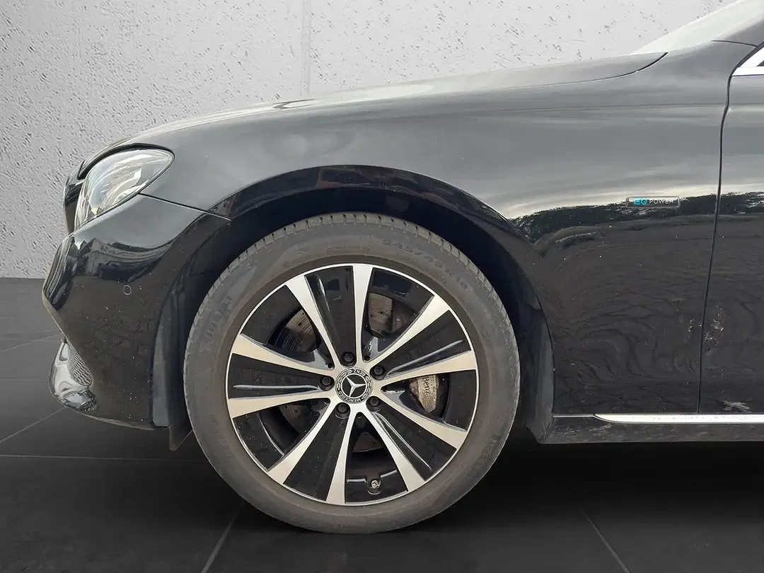 Mercedes-Benz E 300 - Thumbnail 15