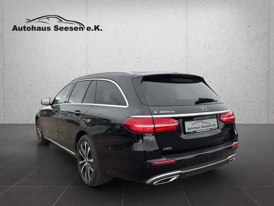 Mercedes-Benz E 300 - Thumbnail 5