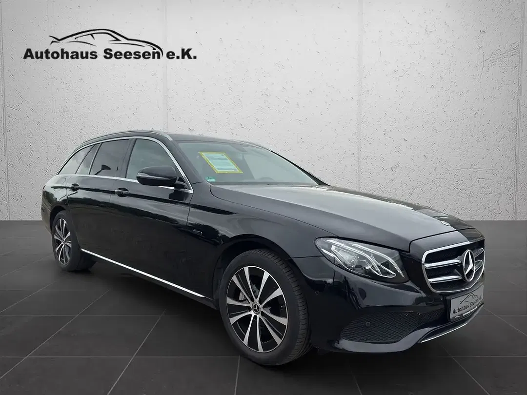 Mercedes-Benz E 300 - Thumbnail 9