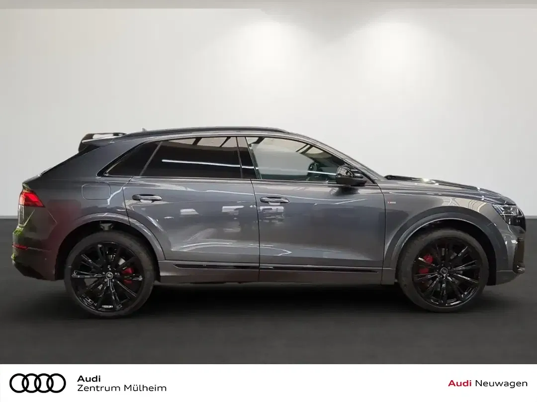 Audi Q8 - Thumbnail 2