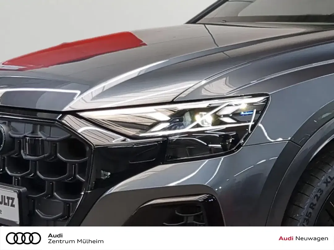 Audi Q8 - Thumbnail 4