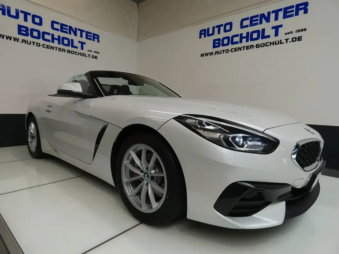 BMW Z4 - Thumbnail 3