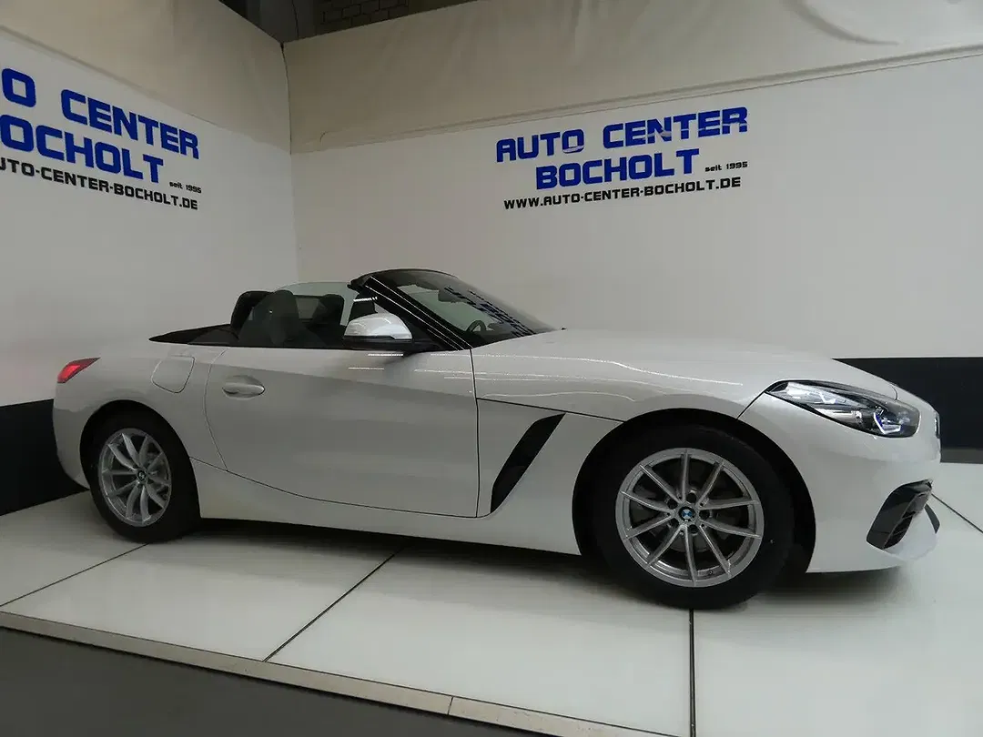BMW Z4 - Thumbnail 4
