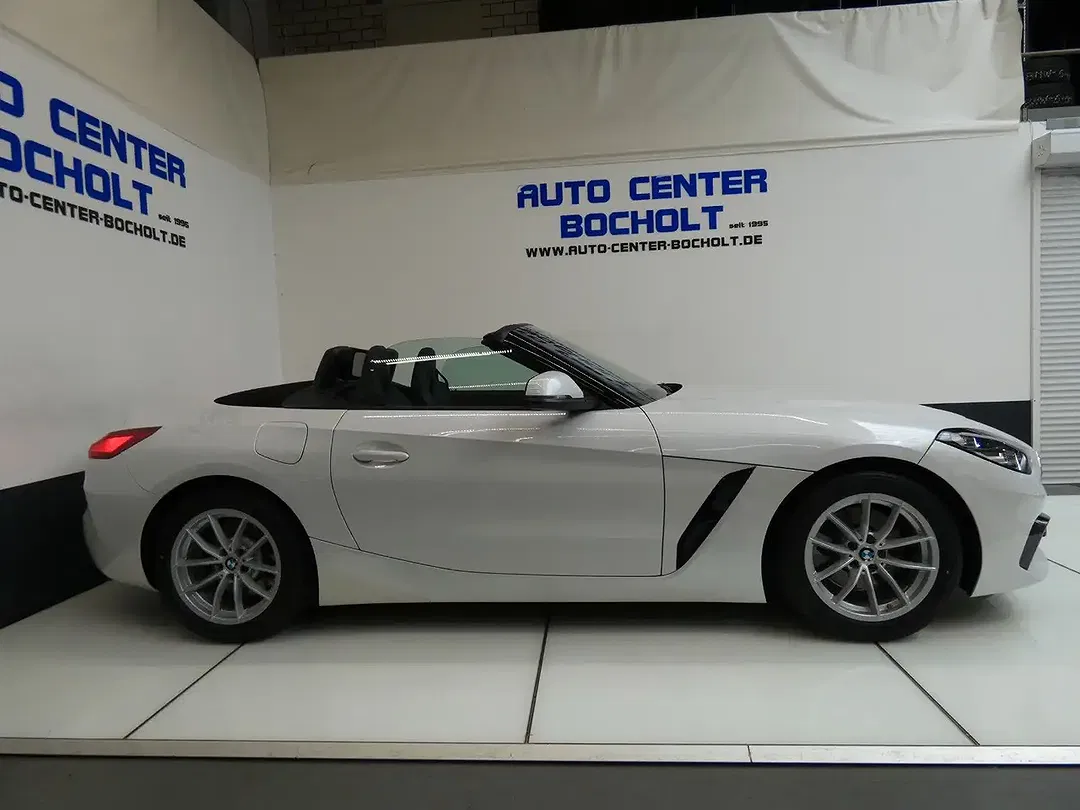 BMW Z4 - Thumbnail 5